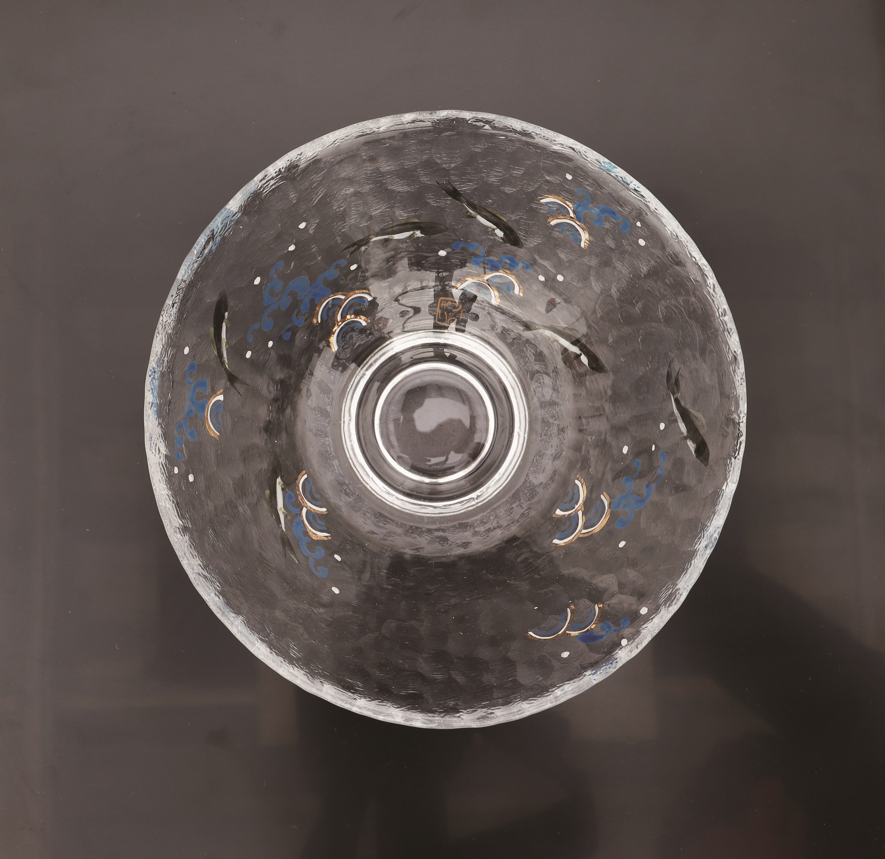 ガラス平茶碗　波に鮎＜耐熱＞　小手鞠窯　紙箱